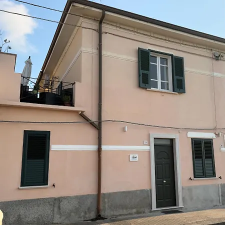 A Due Passi Da Micheiino Appartement *